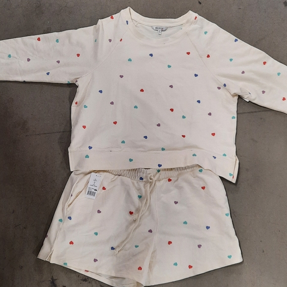 LAST ONE Wildfox Sweatshirt and Short Lounge Set with Pocke - Picture 5 of 7